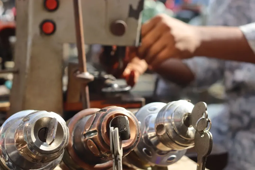 Tornada metal parça işlenirken